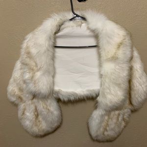 Women's Faux Fur Shawl